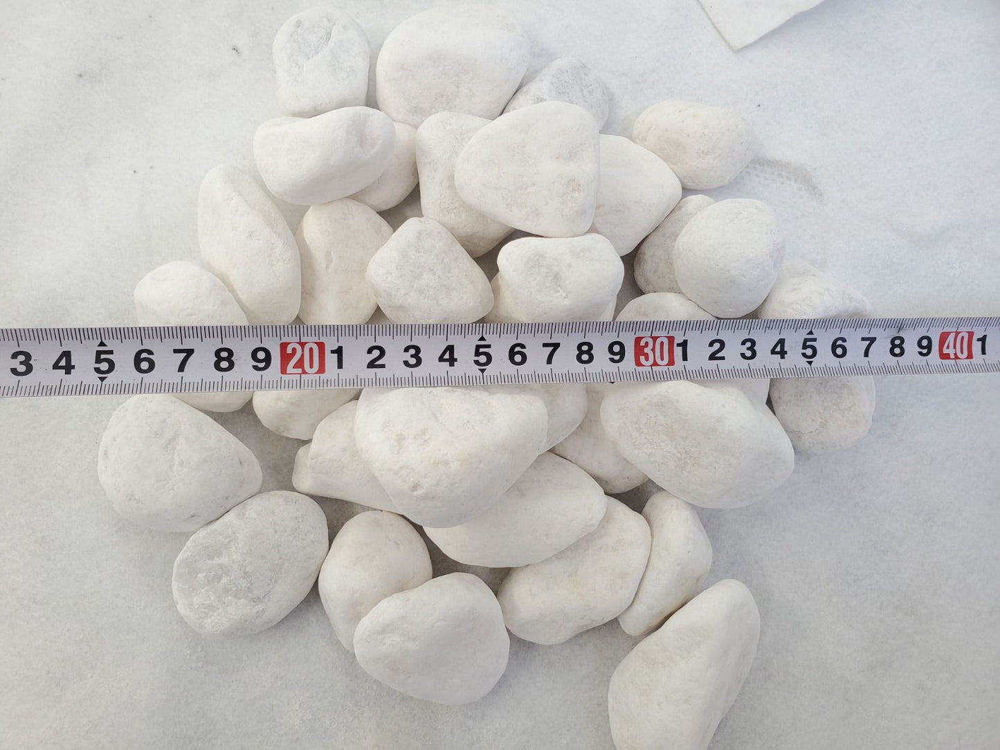 Natural Snow White Pebbles